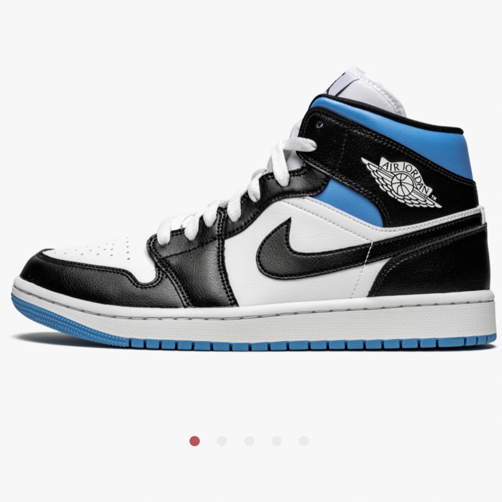 Women’s air jordan 1 size 7 mid white/black-university blue